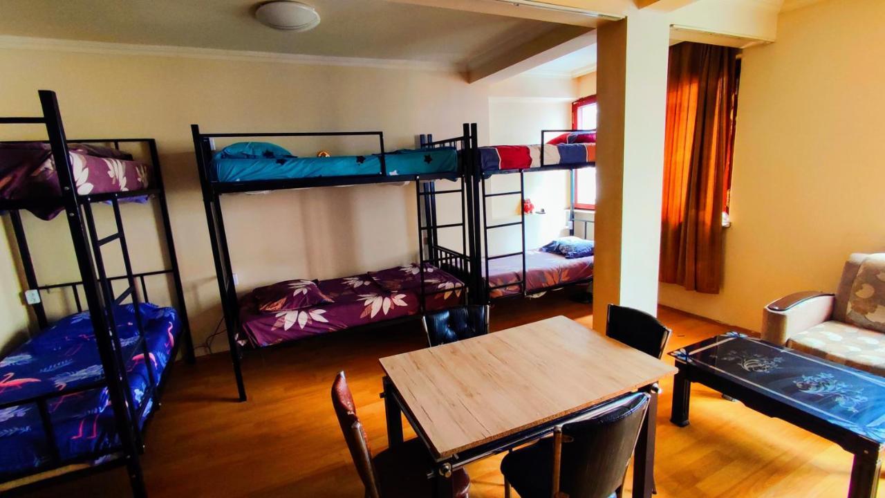 Masala Hostel Batumi Eksteriør bilde
