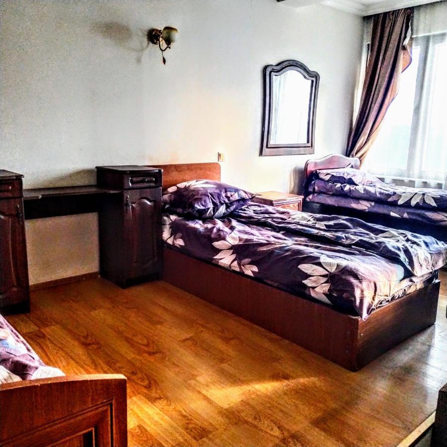 Masala Hostel Batumi Eksteriør bilde